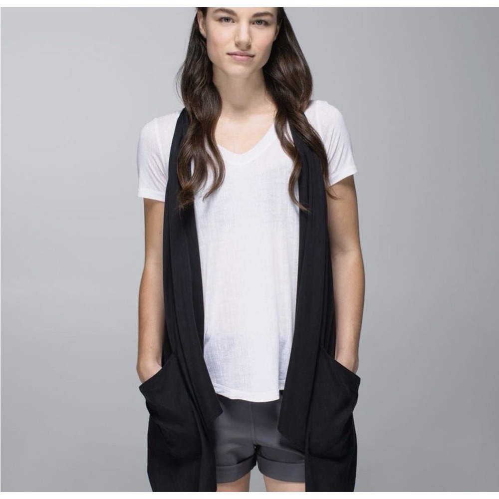 Lululemon Athletica Black Sleeveless Wrap Vest One Size